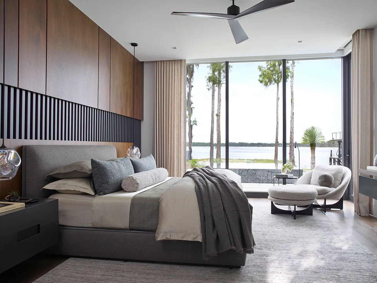 13 Master Bed 1